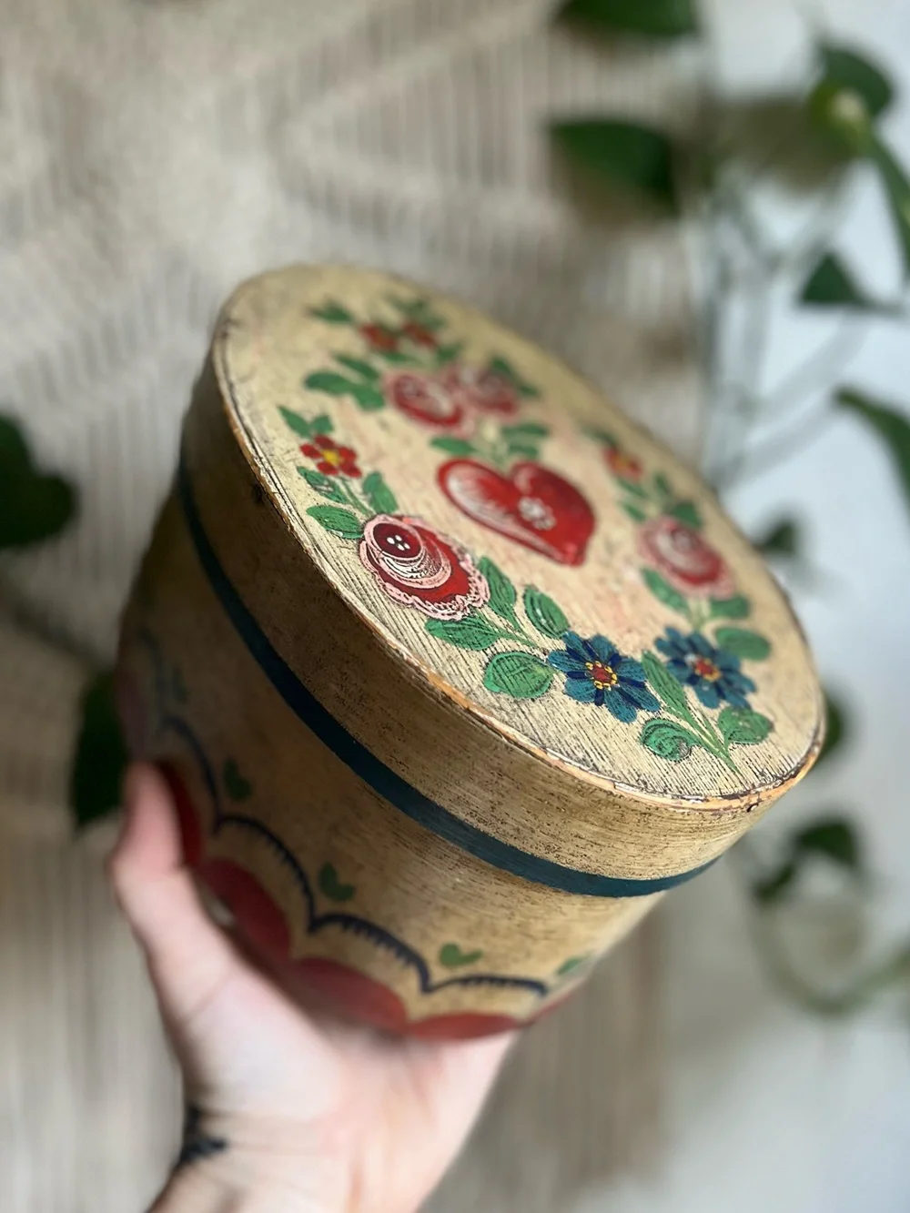Vintage Scandinavian Folk Art Bentwood Oval Box Heart Floral Trinket Norwegian - Picture 11 of 11